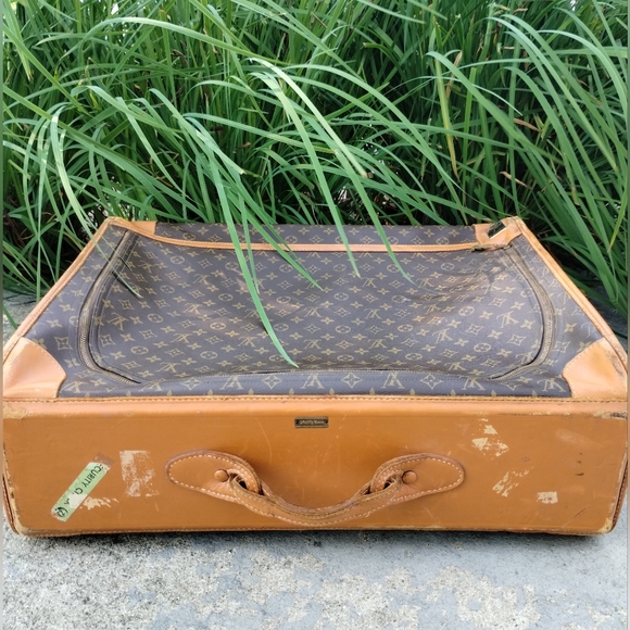 Louis Vuitton Saks Fifth Avenue Soft Sided Suitcase - Picture 7 of 17